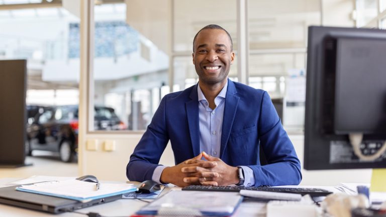 Average Earnings of Car Salespeople in the United States