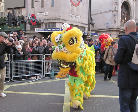 Southern Lion (Style: Fut San) in the Chinese New Year Parade 2014, London. Leicester Square London (Chinatown), UK, Feb 2014. Image credit: Dawning Leung